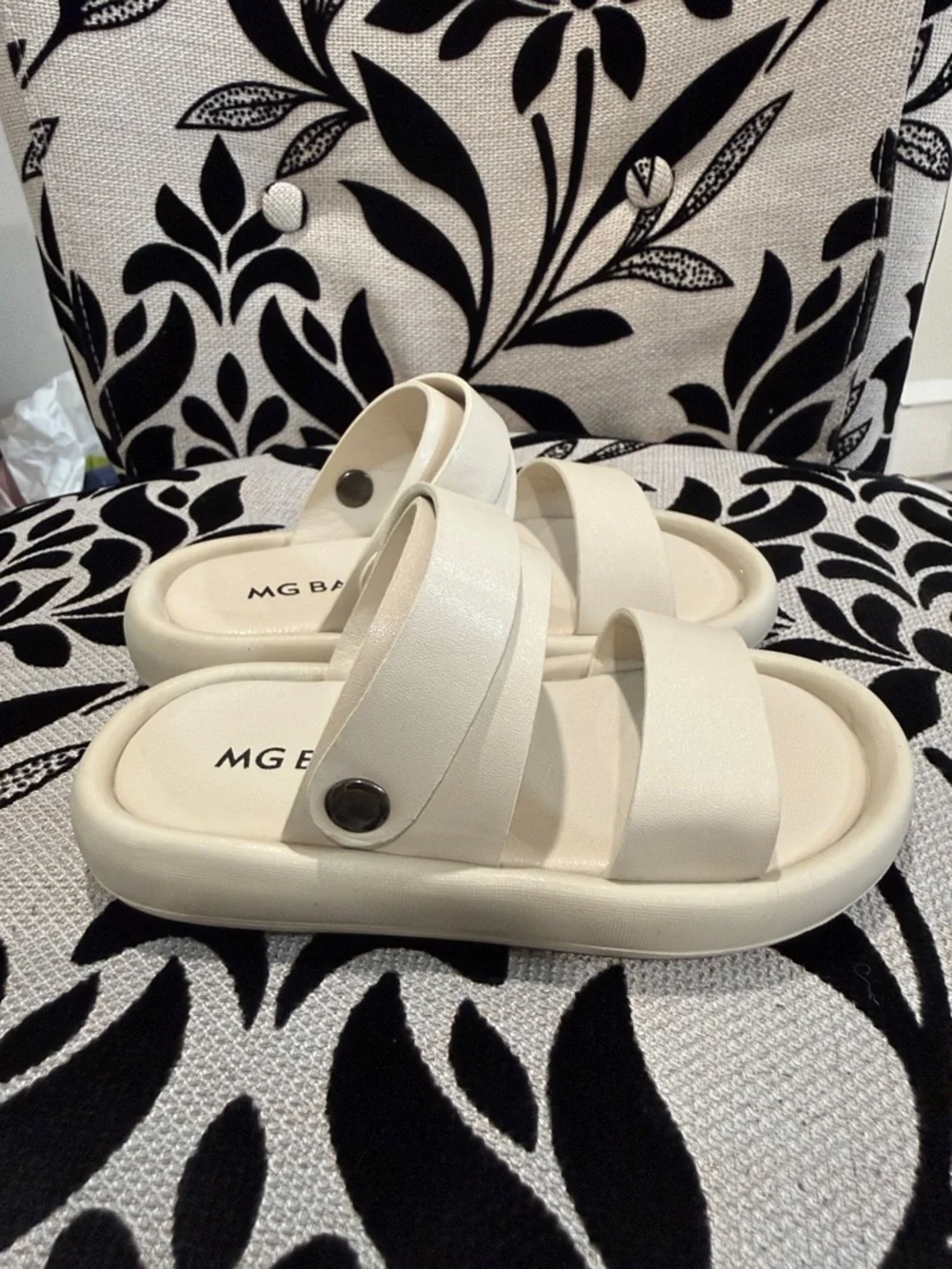 N/A comfortable cream